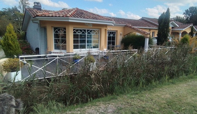 Cottage close to the ocean and cycle paths