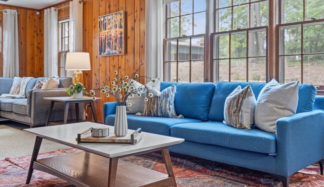 Cottage-Core 5BR Retreat — 5% Week/10% Month