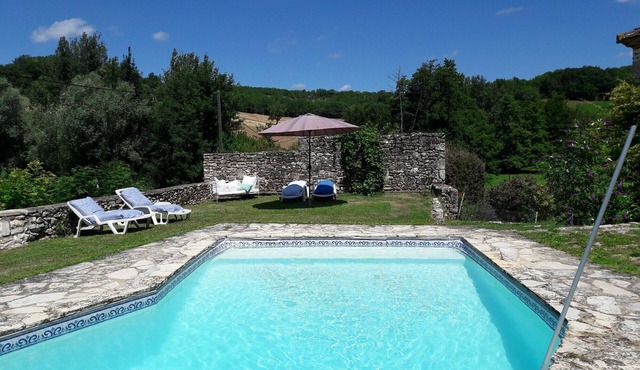 Cottage 'Dans Hameau' with Private Pool, Private Terrace and Wi-Fi
