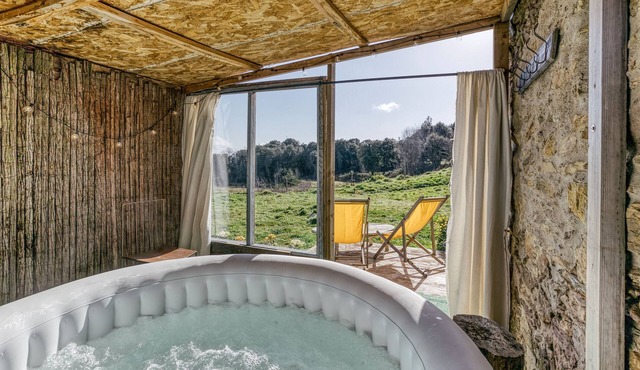 Cottage 'El Graner' with Mountain View, Private Garden and Wi-Fi