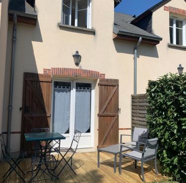 Cottage en duplex meublé au calme proche Orleans