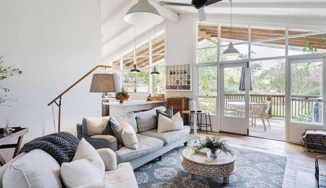 Cottage Enchantment A Blooming Couples Retreat