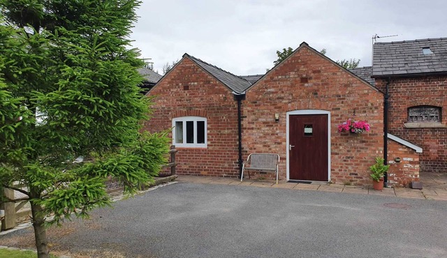 Cottage-Ensuite with Shower-The Stable