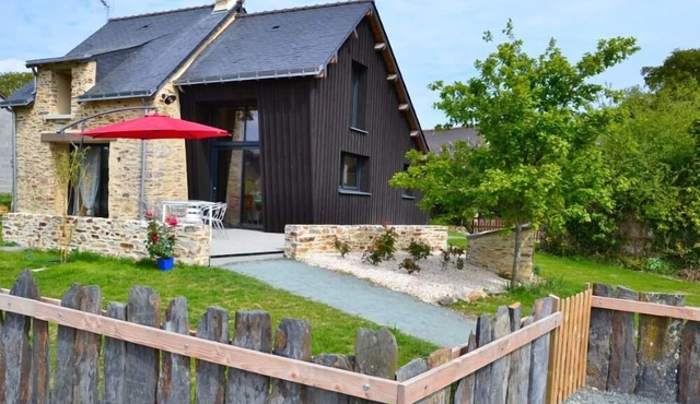 Cottage for 4 to 6 people, near the Gâvre forest, 4,500 acres