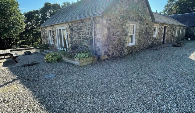 Cottage for 6 in stunning rural location (Beech)