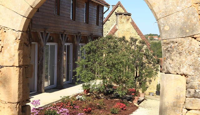 Cottage for 2 or 4 p refurbished in an old fortified farm from the 17th century