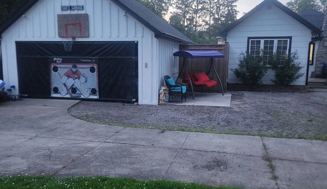 Cottage for rent! Nature's Paradise with park like setting, no rear neighbour's!