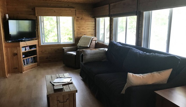 Cottage for rent on Upper Stoney Lake
