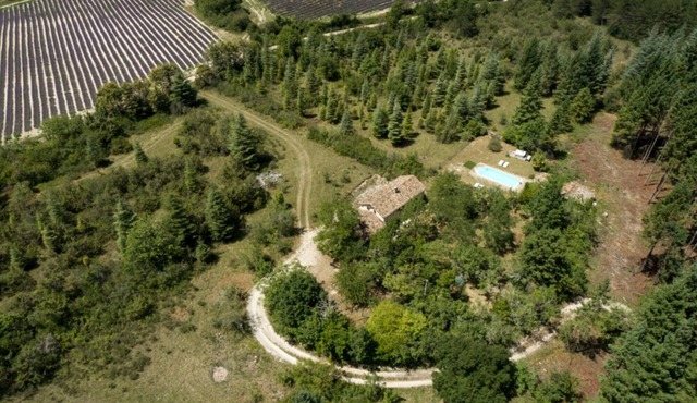 Cottage 'Bergerie Piscine Privée, Jacuzzi' with Private Pool, Private Terrace and Wi-Fi