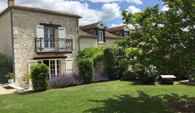 Cottage "The Bardottes" in a magnificent stone