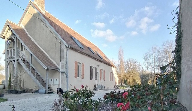 Cottage in forest with garden, terrace and parking near Loire