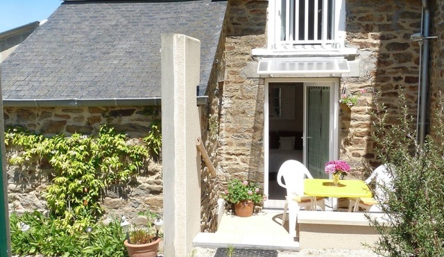 Cottage 2 persons 10 minutes Rance