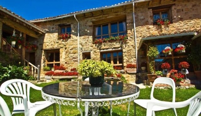 Cottage (full rental) Los Hidalgos de San Mamés for 6 people