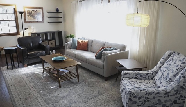 Cottage gem: Spotless, secluded & bring the dog!