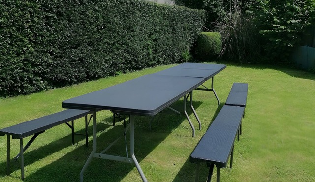 Cottage 'Gite 12 Pers Maxi Proche Wimereux' with Private Garden and Wi-Fi