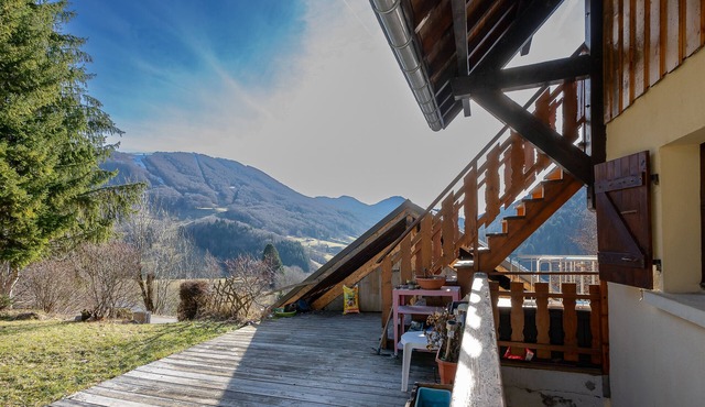 Cottage "Gite 4 Personnes" with Mountain View & Shared Terrace