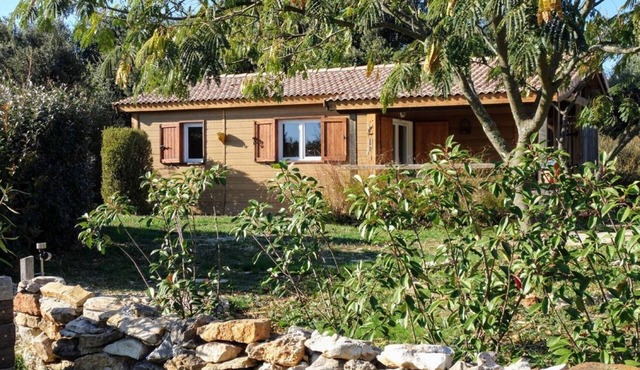 Cottage 'Gîte - La Petite Maison De Noémie' with Private Terrace, Wi-Fi and Air Conditioning