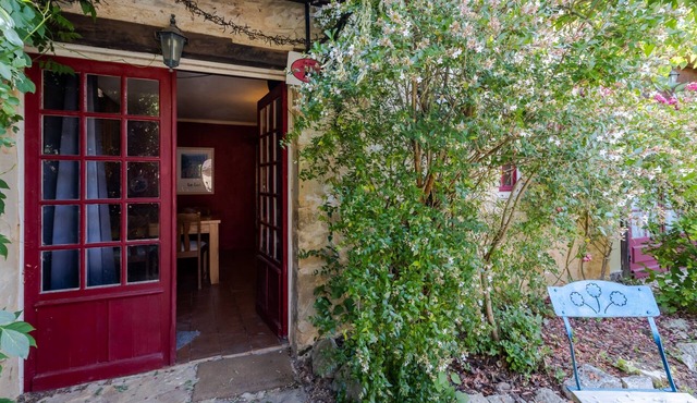 Cottage 'Gite Lune' with Shared Pool, Private Terrace and Wi-Fi