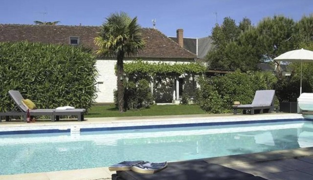 Cottage 'Gîte Pierre D'argenson' with Shared Pool, Private Terrace and Wi-Fi