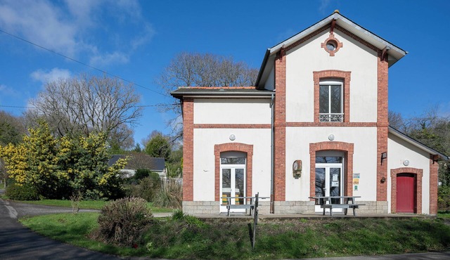 Cottage 'Gîte Ty Bris' with Shared Terrace, Shared Garden and Wi-Fi