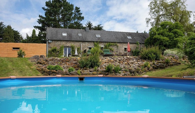 Cottage 'Gîte - Ty Morgane' with Shared Pool, Shared Garden and Wi-Fi