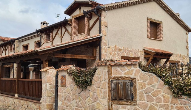 Cottage Hoces del Duratón - La Ermita! with garden and barbecue (10/12 people)