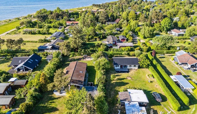 Cottage holiday with peace, nature and beach