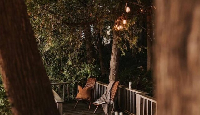 Cottage Hot Tub + Sauna {Golf}