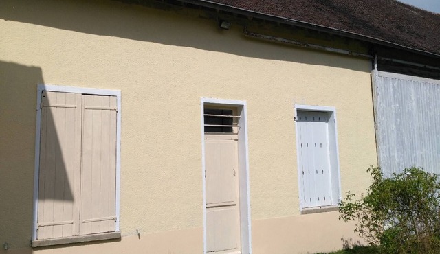 Cottage house In A Quiet Hamlet With Countryside View