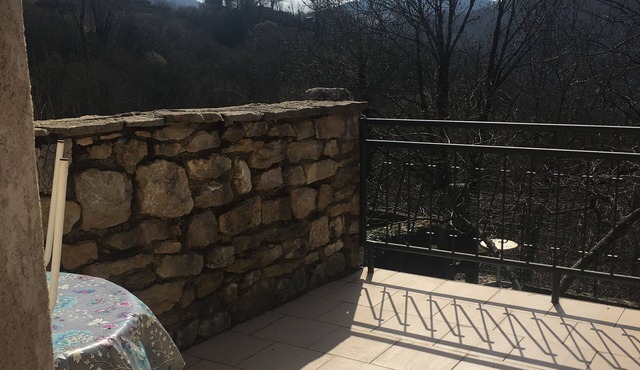 Cottage house bugey méridional Cascades Benonces 70km Lyon.