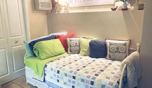 Cottage—house in Green Bay