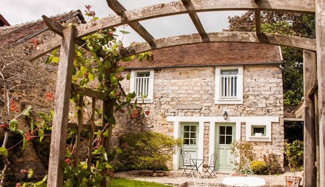 Cottage in a charming village in the heart of the forest