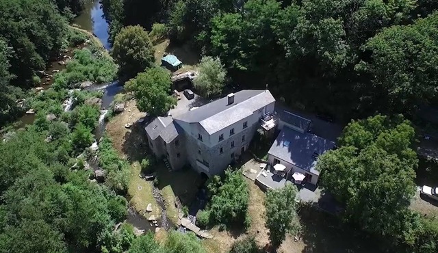 Cottage in a Water Mill - LE BEZ