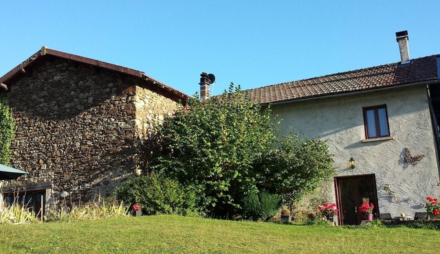 Cottage in Auvergne - Charming Family House in the Massif Central Mountains