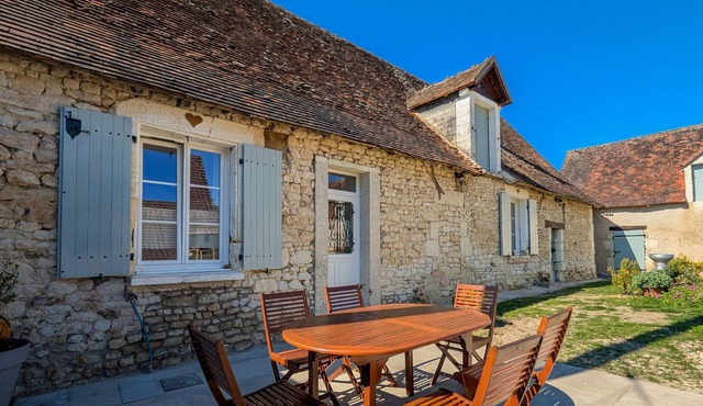 Cottage in Brenne with Enclosed Garden and Parking