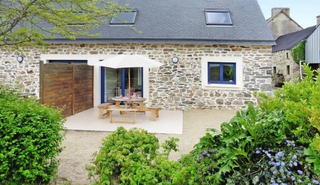 Cottage in Brittany with Stunning Sea Views