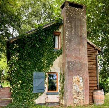 Cottage In Château Grounds Near Rouen