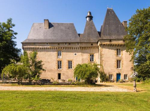 Cottage in Chaleix near Forest & Lake