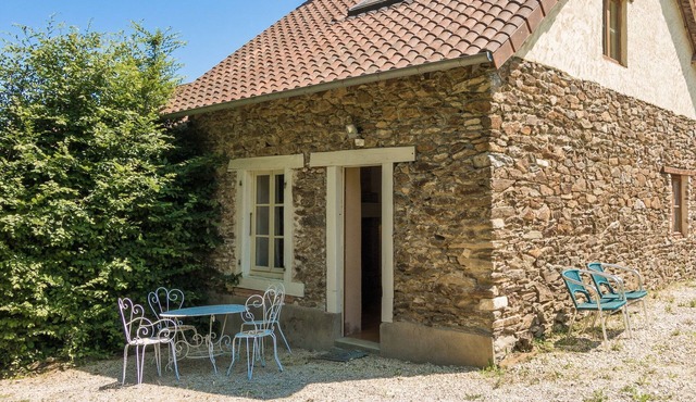 Cottage in Chaleix near Forest and Lake