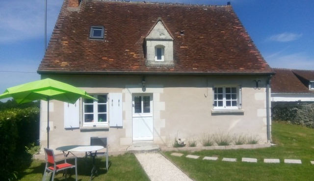Cottage in countryside close to towns and the chateaux of the Loire