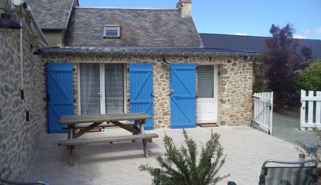 cottage in Créances village, 4 rooms, 4 people
