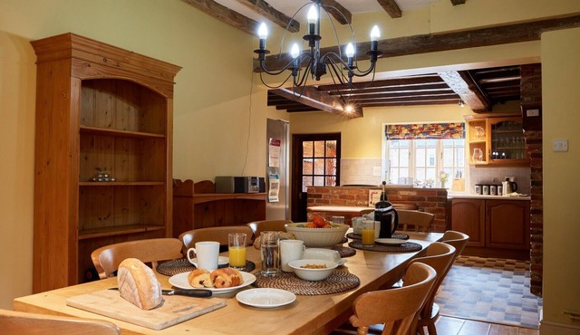 Cottage in Derbyshire with Private Garden