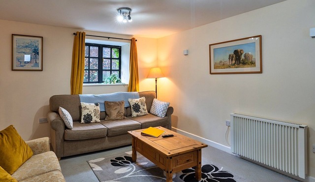 Cottage in Devon near Dartmoor, Dog-Friendly