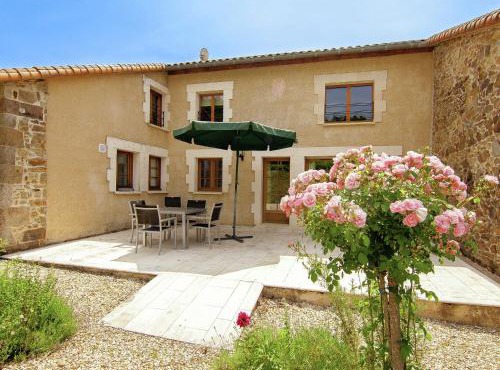 Cottage in Dordogne with Accessible Terrace
