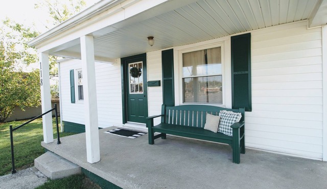 Cottage In Downtown Georgetown Within Walking Distance Of Shops and Restaurants