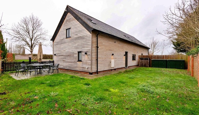 Cottage in England Forest with Private Garden