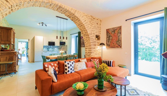 Cottage in a stone farmhouse in the heart of a vineyard estate in Pic Saint-Loup