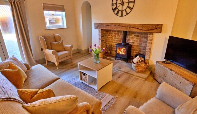 Cottage in Hemingby with Countryside Views