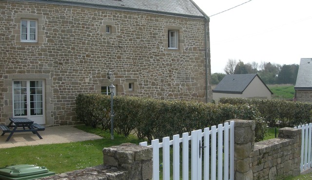 Cottage in house 1.5 km from the sea ERDEVEN