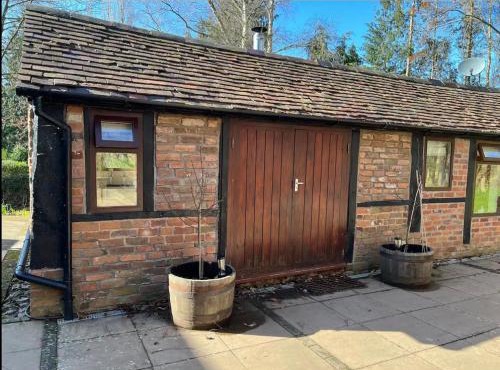 Cottage in Jacobean Farmhouse grounds